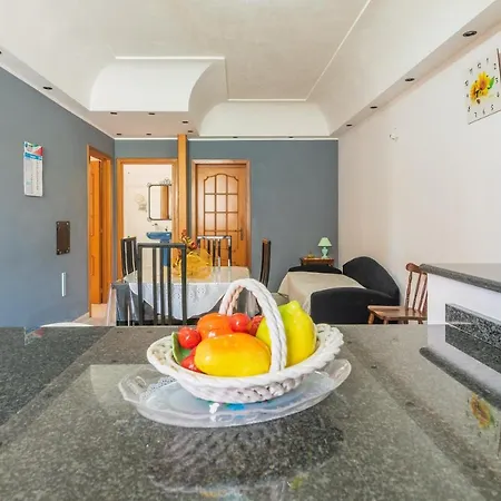 Angela Ad Apartment
