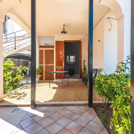Angela Ad Apartment